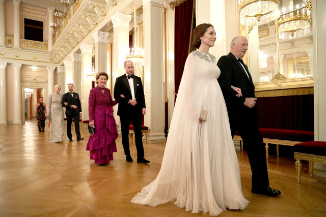 Η Kate Middleton έκανε άλλη μια ονειρική εμφάνιση, στον έκτο μήνα της εγκυμοσύνης της