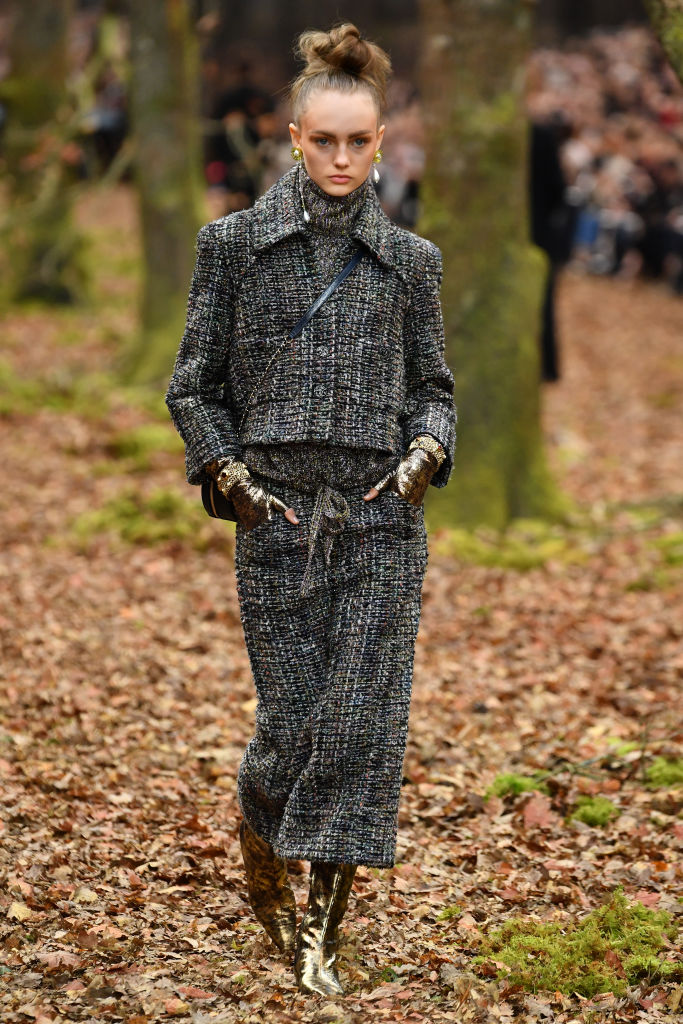 Chanel F/W 2018 2019: O Karl Lagerfeld μας παίρνει από το χέρι και μας οδηγεί στο δάσος...